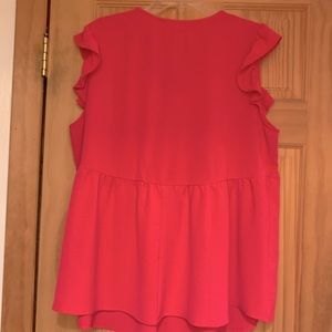 Short sleeve ruffle hot pink top